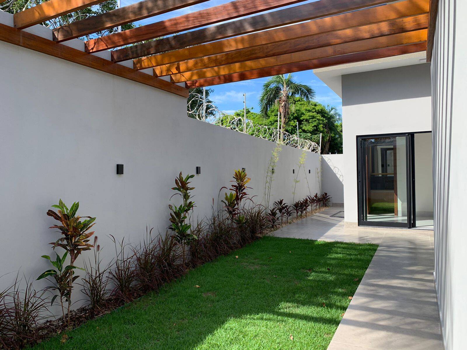 Casa à venda com 3 quartos, 300m² - Foto 8