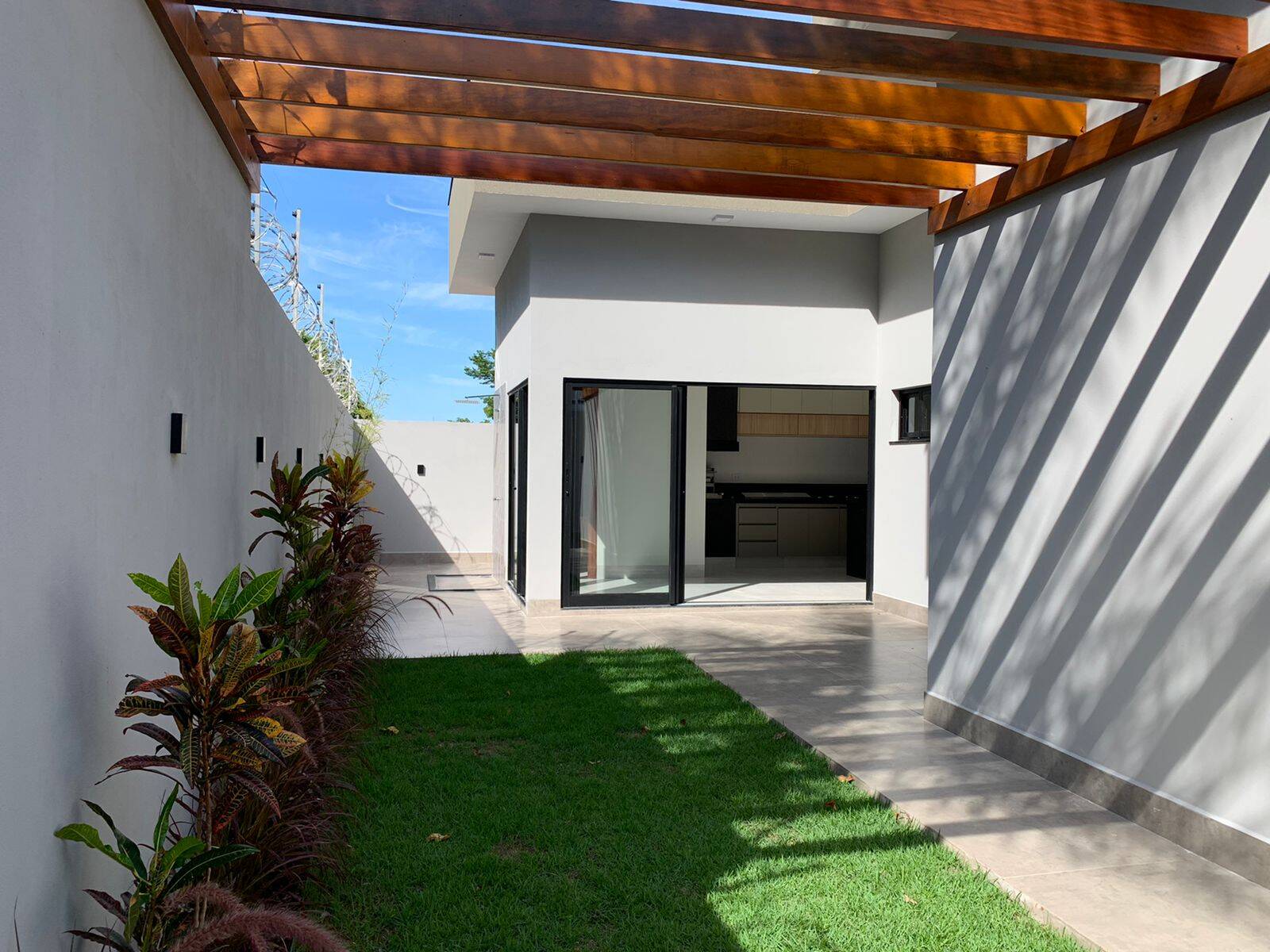 Casa à venda com 3 quartos, 300m² - Foto 10