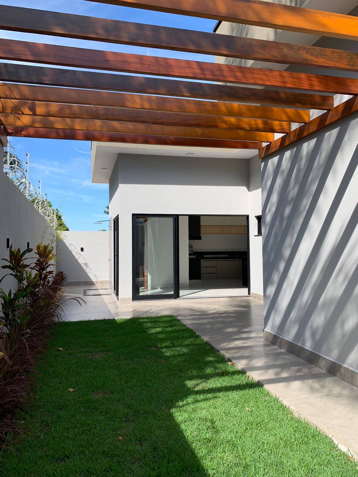 Casa à venda com 3 quartos, 300m² - Foto 13