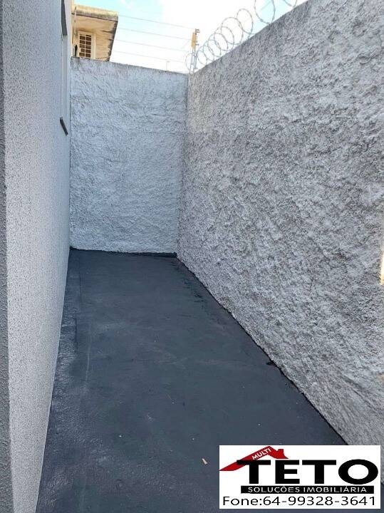 Casa à venda com 2 quartos, 80m² - Foto 7