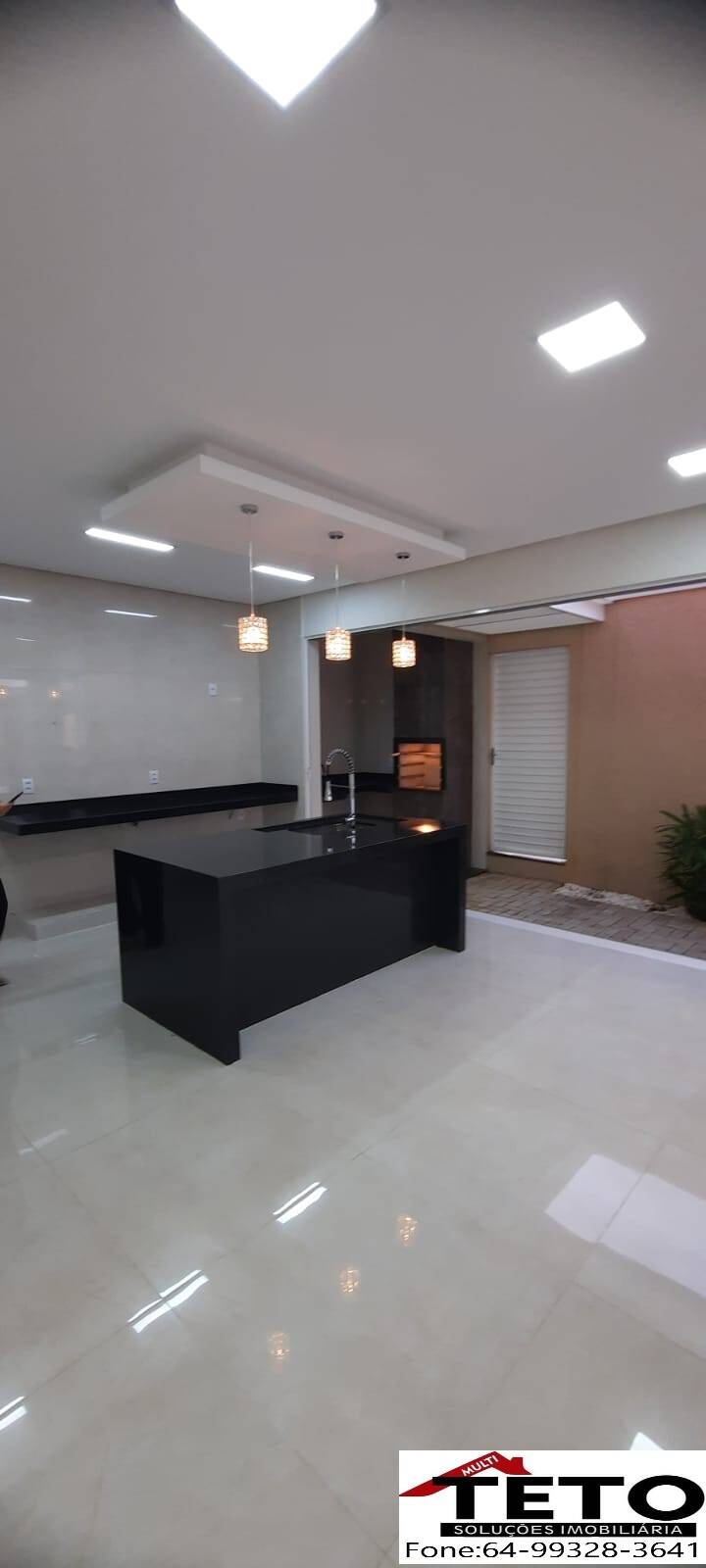 Casa à venda com 3 quartos, 174m² - Foto 2