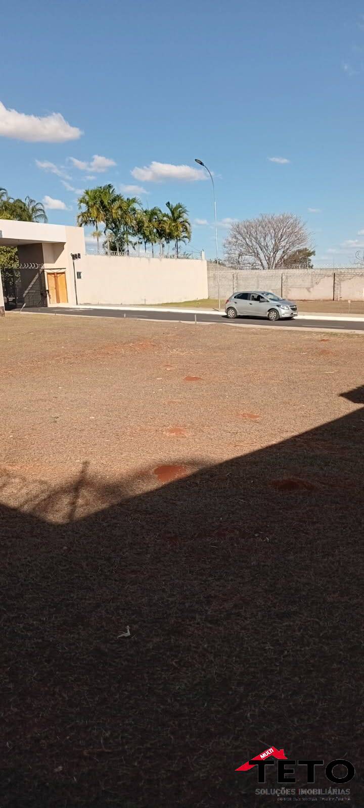 Terreno, 300 m² - Foto 2